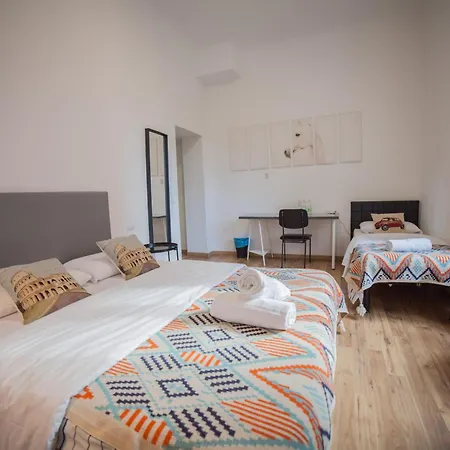 Cosmo Guesthouse
