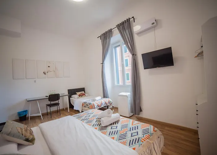 Oda ve Kahvaltı Cosmo Roma